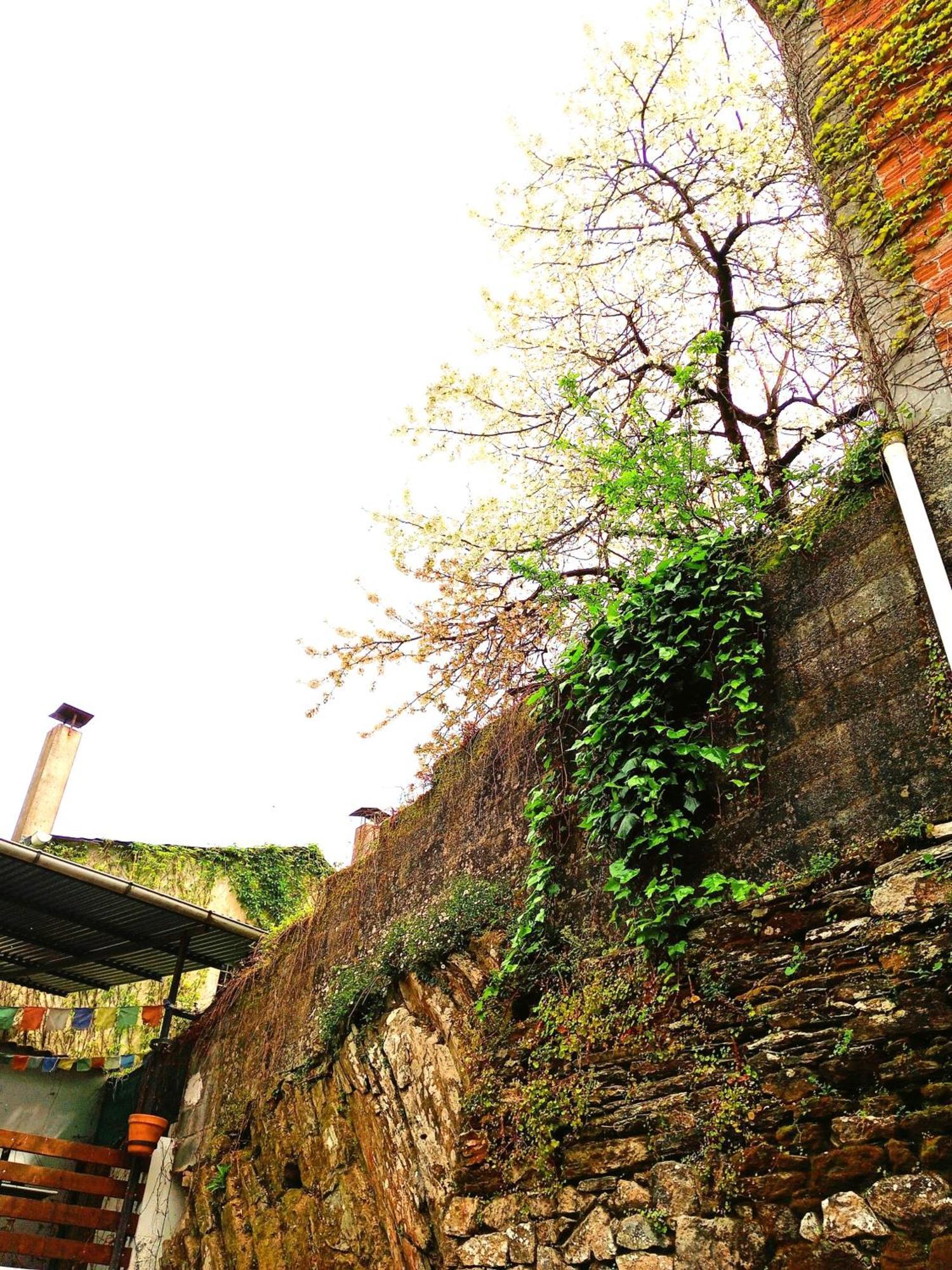 Albergue San Lazaro Sarria Exterior photo
