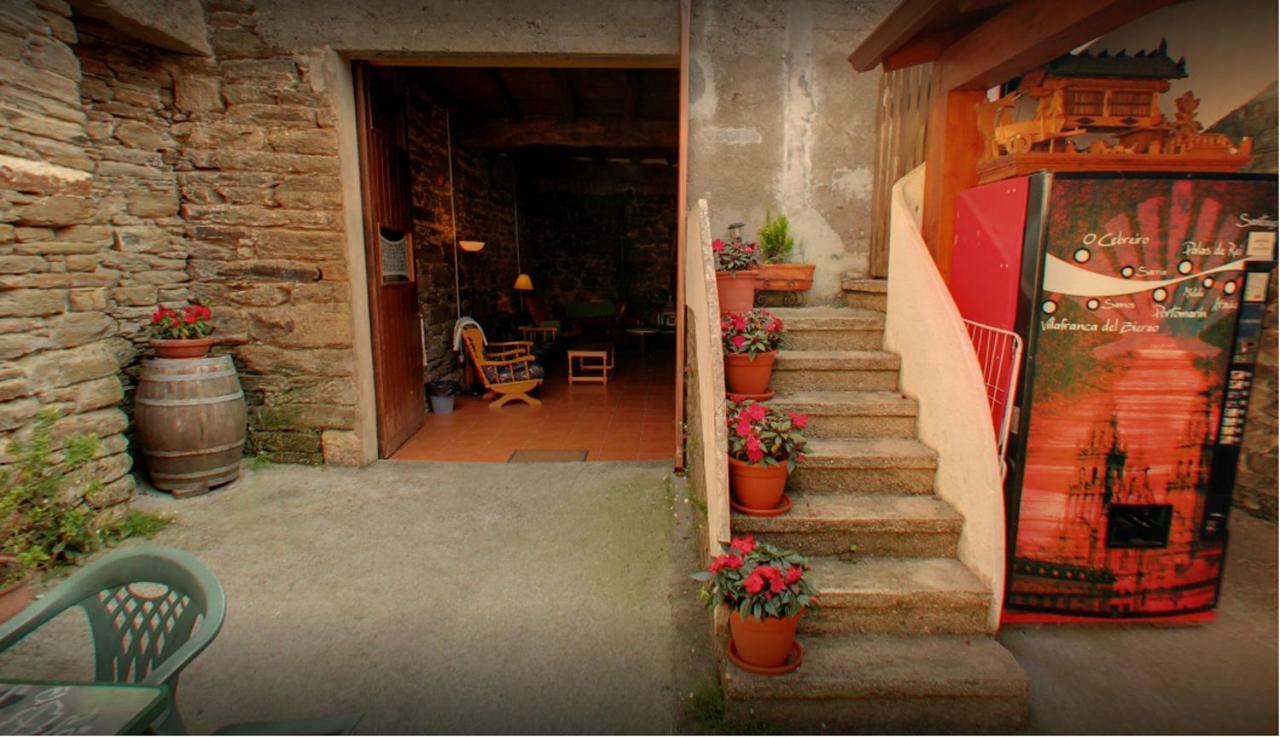 Albergue San Lazaro Sarria Exterior photo